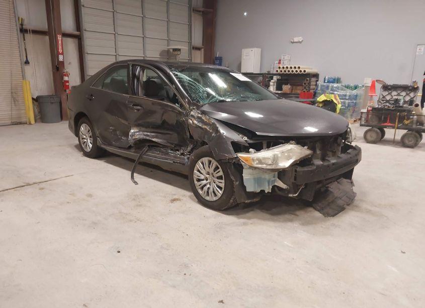 2013 Toyota Camry LE (VIN 4T1BF1FK9DU682599) main photo