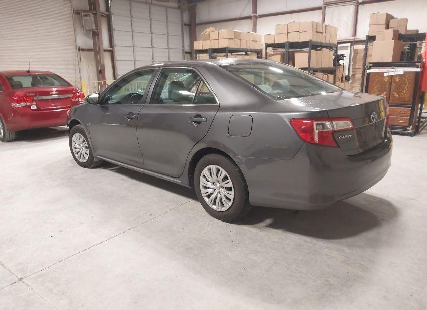 Photo 3 of 2013 Toyota Camry LE (VIN 4T1BF1FK9DU682599)