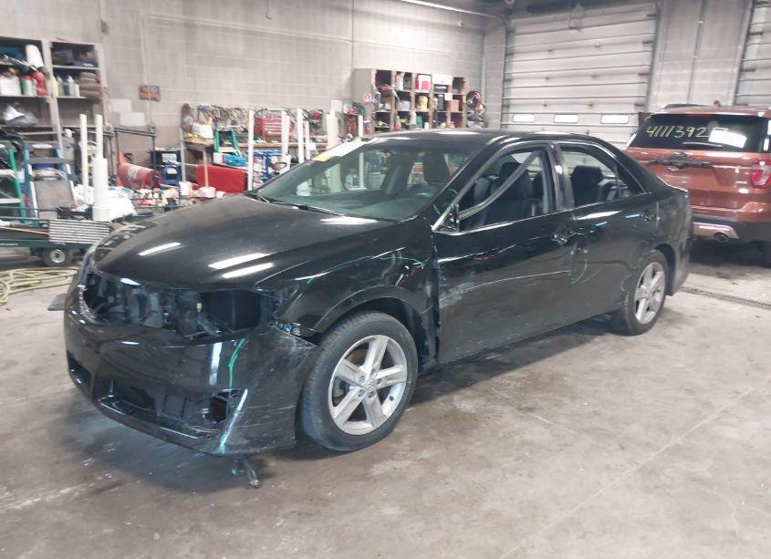 Photo 2 of 2013 Toyota Camry SE (VIN 4T1BF1FK9DU703516)