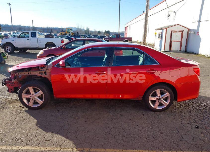 Photo 15 of 2013 Toyota Camry SE (VIN 4T1BF1FK9DU711860)