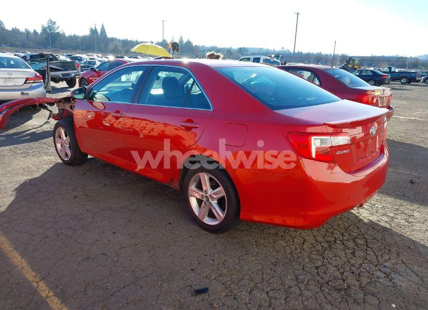 Photo 3 of 2013 Toyota Camry SE (VIN 4T1BF1FK9DU711860)