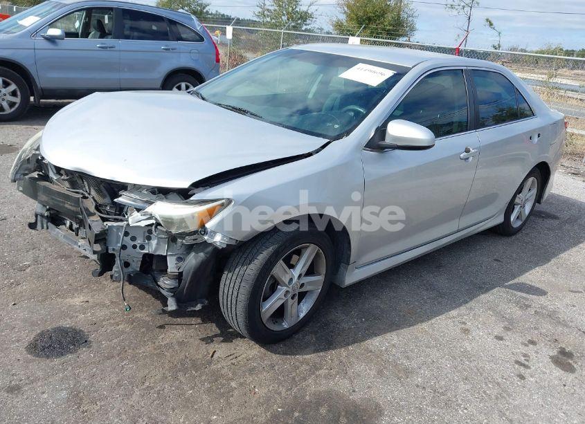 Photo 2 of 2013 Toyota Camry SE (VIN 4T1BF1FK9DU715911)