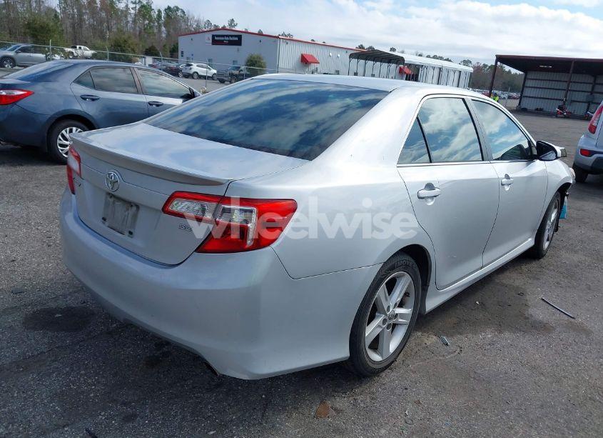 Photo 4 of 2013 Toyota Camry SE (VIN 4T1BF1FK9DU715911)