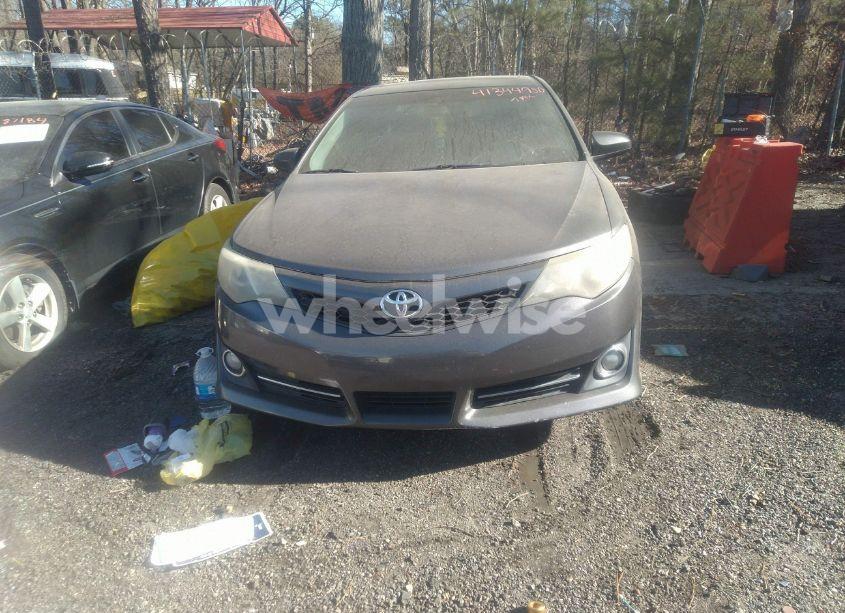 Photo 11 of 2014 Toyota Camry SE (VIN 4T1BF1FK9EU301108)