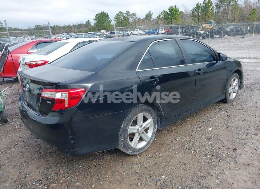 Photo 4 of 2014 Toyota Camry SE (VIN 4T1BF1FK9EU309791)