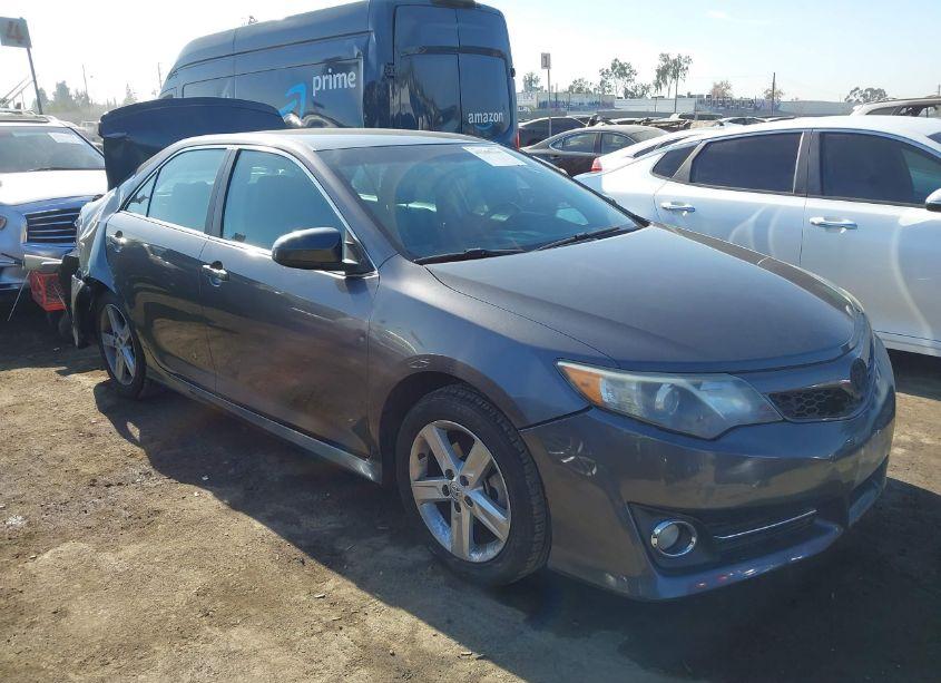 Photo 13 of 2014 Toyota Camry SE (VIN 4T1BF1FK9EU325683)