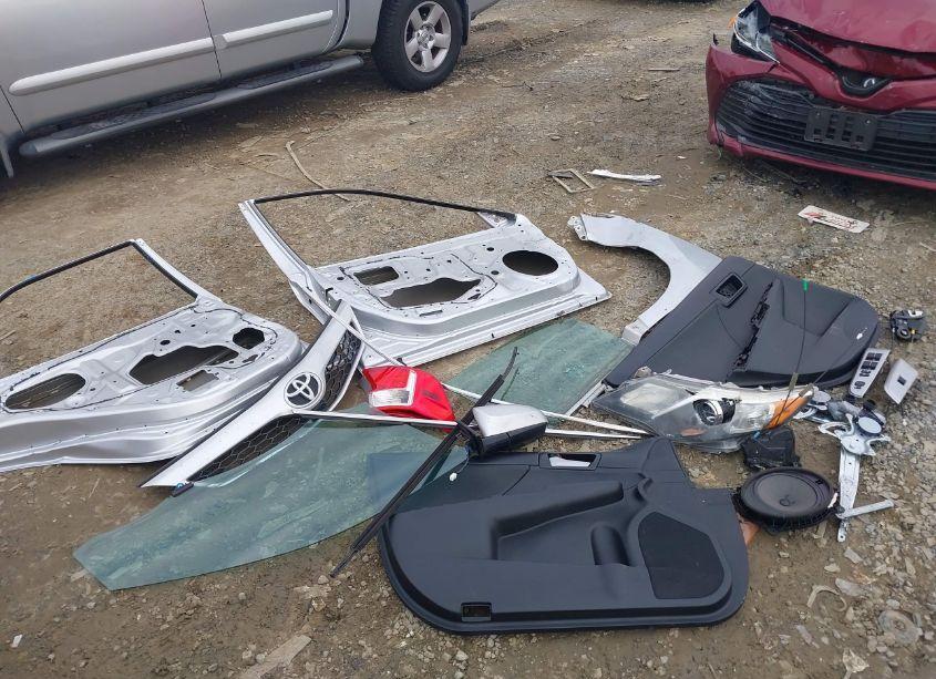 Photo 12 of 2014 Toyota Camry SE (VIN 4T1BF1FK9EU330494)