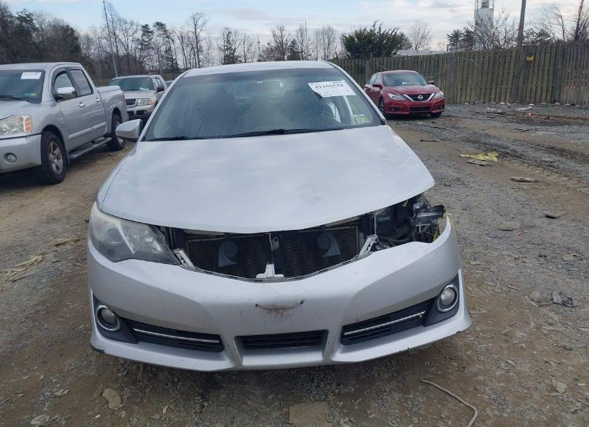 Photo 13 of 2014 Toyota Camry SE (VIN 4T1BF1FK9EU330494)