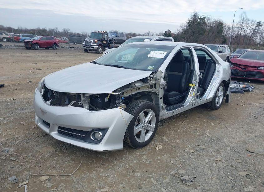 Photo 6 of 2014 Toyota Camry SE (VIN 4T1BF1FK9EU330494)