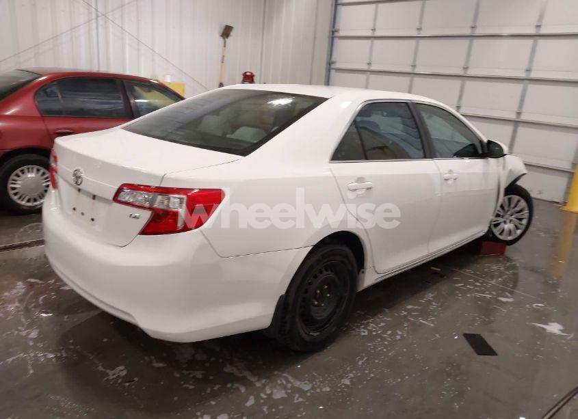 Photo 4 of 2014 Toyota Camry LE (VIN 4T1BF1FK9EU333315)