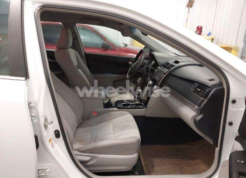 Photo 5 of 2014 Toyota Camry LE (VIN 4T1BF1FK9EU333315)