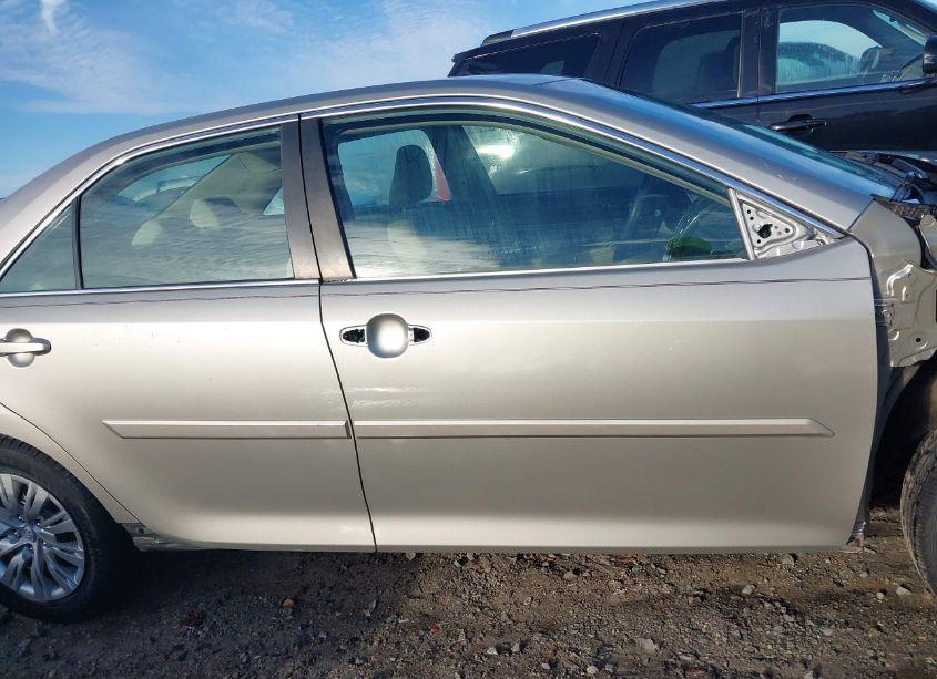 Photo 14 of 2014 Toyota Camry LE (VIN 4T1BF1FK9EU361714)