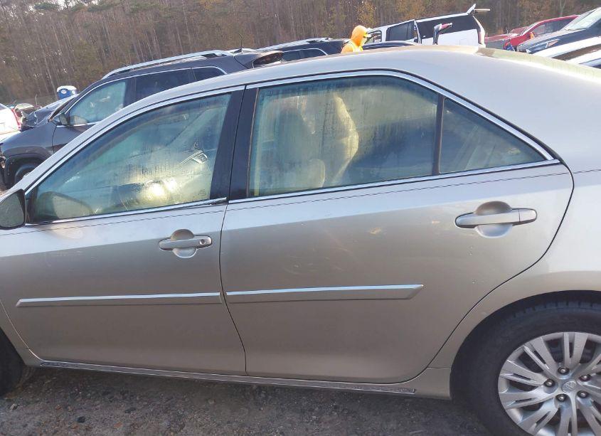 Photo 15 of 2014 Toyota Camry LE (VIN 4T1BF1FK9EU361714)