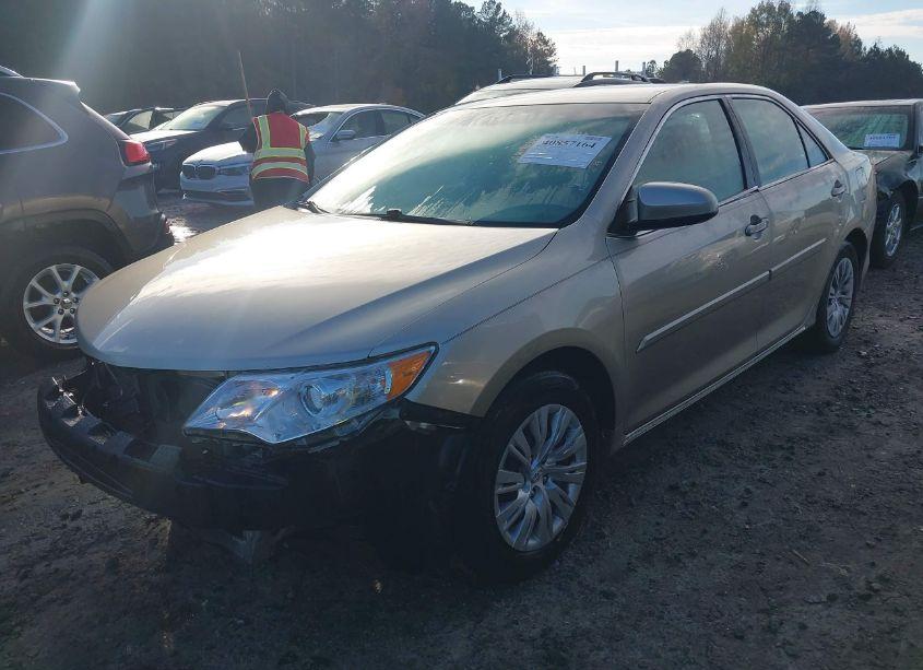 Photo 2 of 2014 Toyota Camry LE (VIN 4T1BF1FK9EU361714)