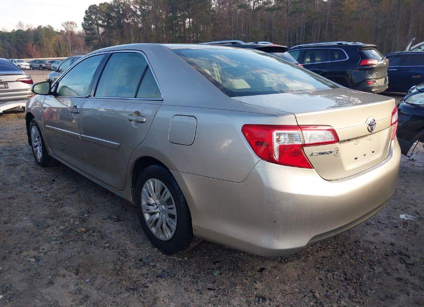 Photo 3 of 2014 Toyota Camry LE (VIN 4T1BF1FK9EU361714)