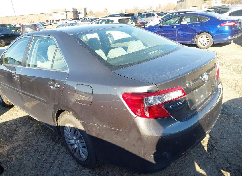 Photo 3 of 2014 Toyota Camry LE (VIN 4T1BF1FK9EU395863)