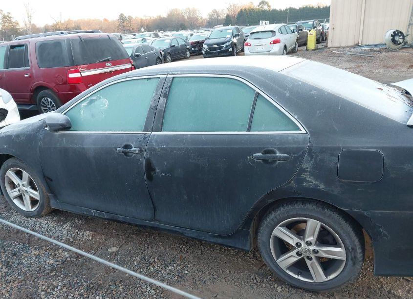 Photo 14 of 2014 Toyota Camry SE (VIN 4T1BF1FK9EU397967)