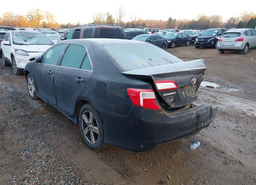 Photo 3 of 2014 Toyota Camry SE (VIN 4T1BF1FK9EU397967)
