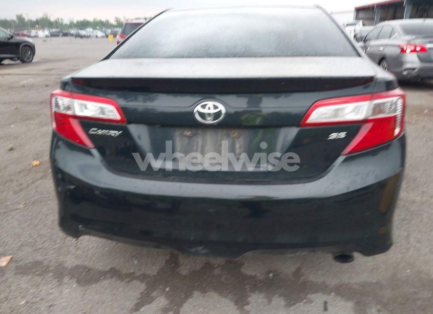 Photo 15 of 2014 Toyota Camry SE (VIN 4T1BF1FK9EU399878)