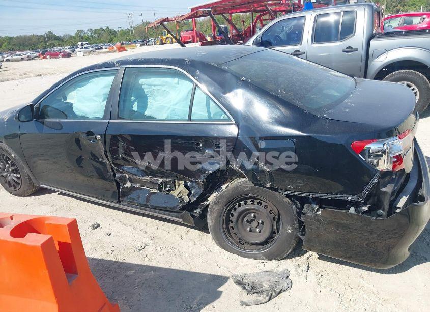 Photo 6 of 2014 Toyota Camry LE (VIN 4T1BF1FK9EU408305)