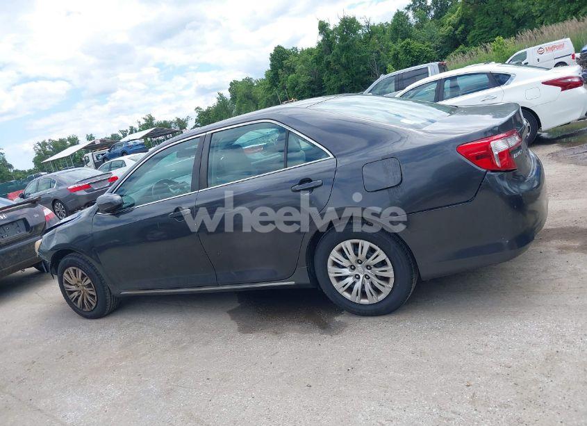 Photo 14 of 2014 Toyota Camry L/LE/SE/SE SPORT/XLE (VIN 4T1BF1FK9EU434595)