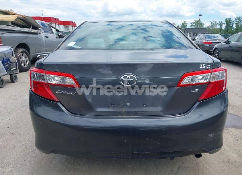 Photo 16 of 2014 Toyota Camry L/LE/SE/SE SPORT/XLE (VIN 4T1BF1FK9EU434595)