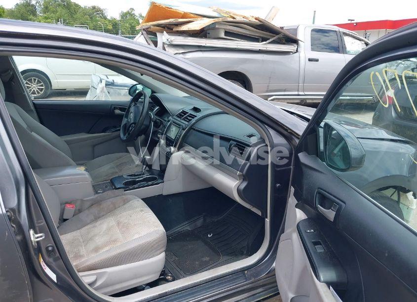 Photo 5 of 2014 Toyota Camry L/LE/SE/SE SPORT/XLE (VIN 4T1BF1FK9EU434595)