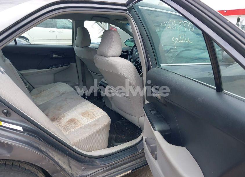 Photo 8 of 2014 Toyota Camry L/LE/SE/SE SPORT/XLE (VIN 4T1BF1FK9EU434595)