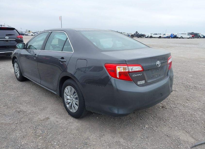 Photo 3 of 2014 Toyota Camry LE (VIN 4T1BF1FK9EU462509)