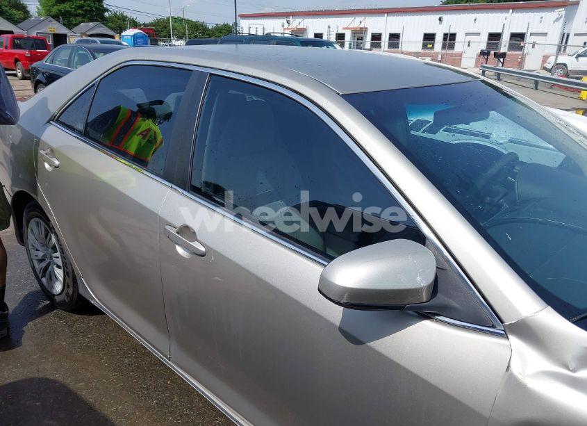 Photo 13 of 2014 Toyota Camry LE (VIN 4T1BF1FK9EU473171)