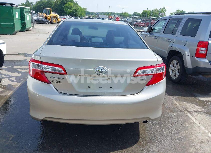 Photo 16 of 2014 Toyota Camry LE (VIN 4T1BF1FK9EU473171)
