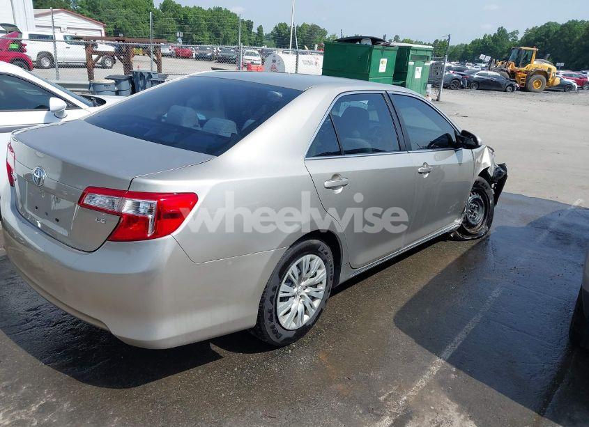 Photo 4 of 2014 Toyota Camry LE (VIN 4T1BF1FK9EU473171)