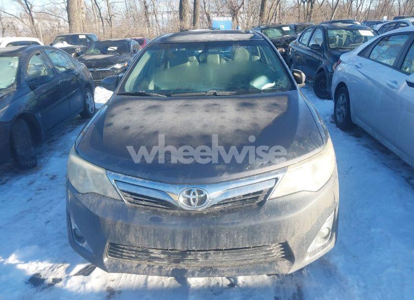 Photo 12 of 2014 Toyota Camry XLE (VIN 4T1BF1FK9EU727526)