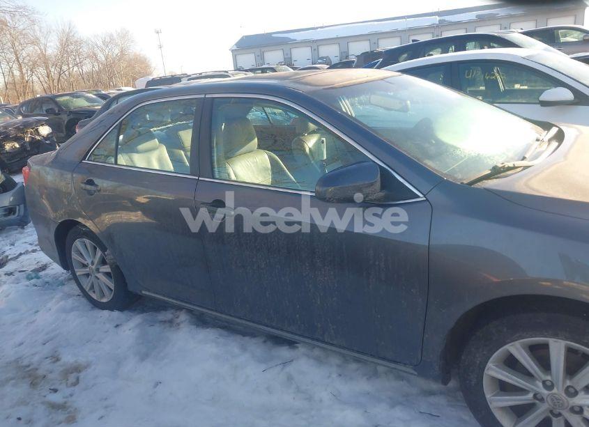 Photo 13 of 2014 Toyota Camry XLE (VIN 4T1BF1FK9EU727526)