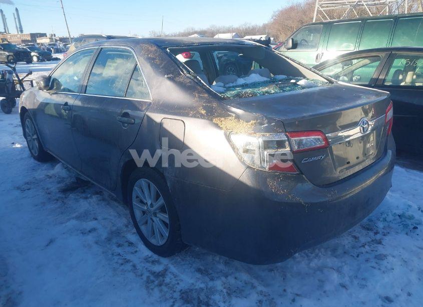 Photo 3 of 2014 Toyota Camry XLE (VIN 4T1BF1FK9EU727526)
