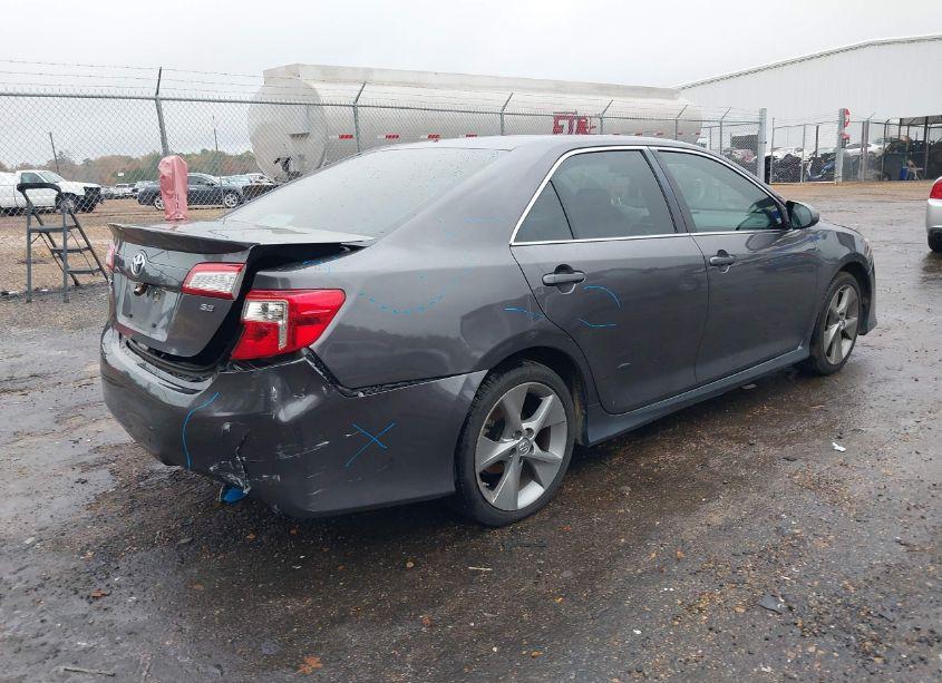 Photo 4 of 2014 Toyota Camry SE SPORT (VIN 4T1BF1FK9EU742236)