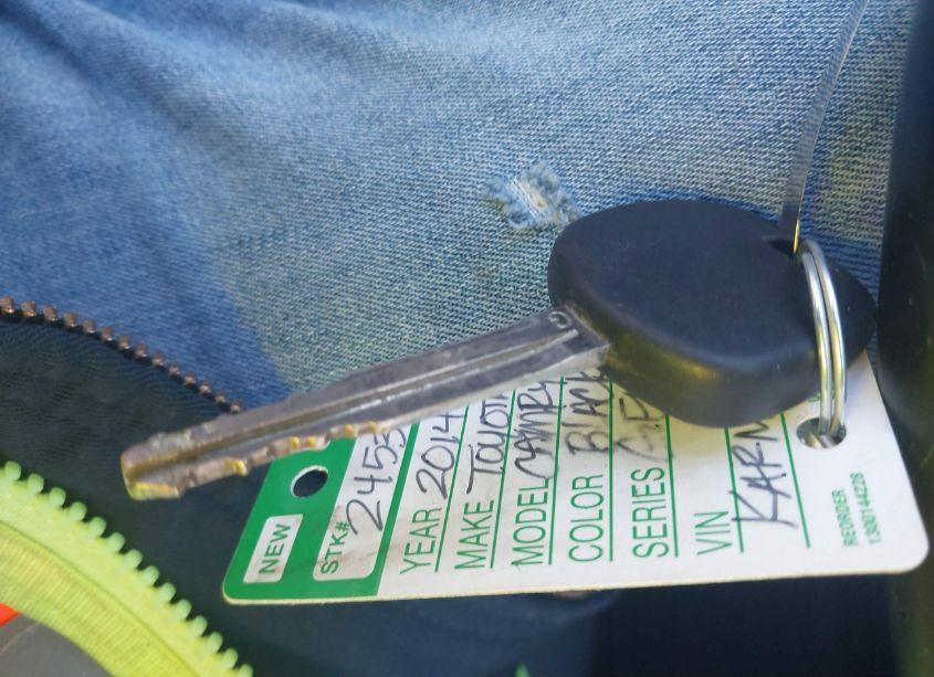 Photo 11 of 2014 Toyota Camry SE (VIN 4T1BF1FK9EU748067)