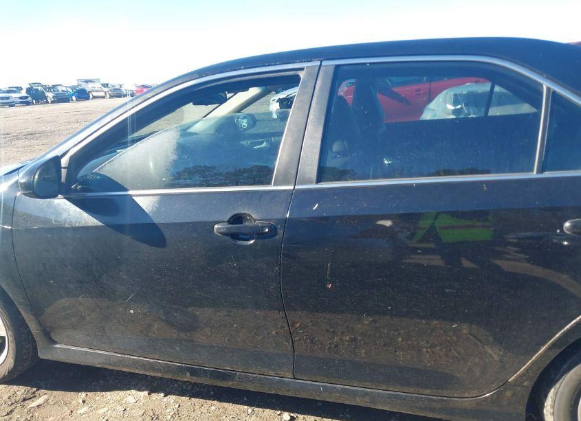 Photo 15 of 2014 Toyota Camry SE (VIN 4T1BF1FK9EU748067)