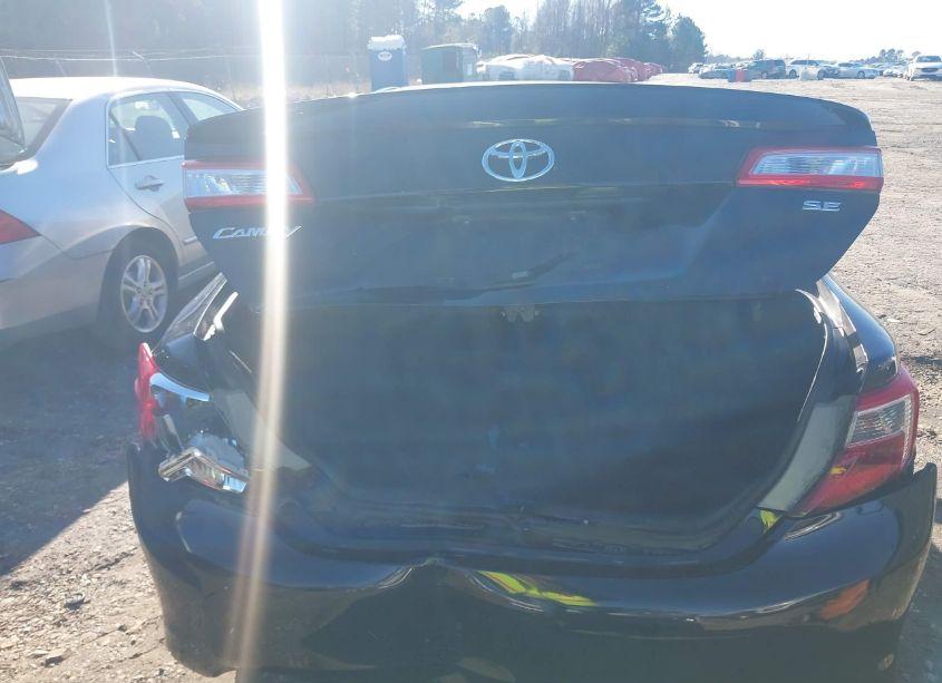 Photo 17 of 2014 Toyota Camry SE (VIN 4T1BF1FK9EU748067)