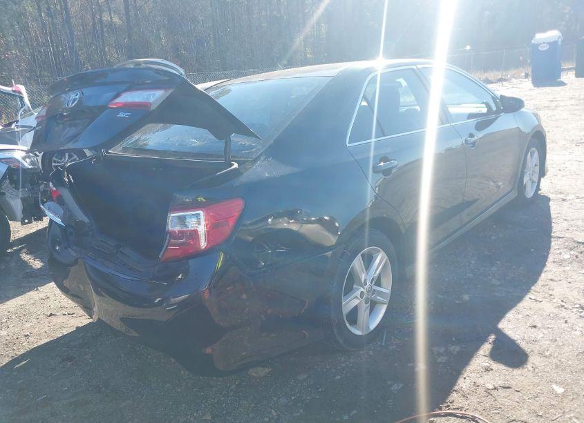 Photo 4 of 2014 Toyota Camry SE (VIN 4T1BF1FK9EU748067)