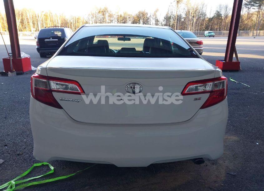 Photo 15 of 2014 Toyota Camry SE (VIN 4T1BF1FK9EU749719)