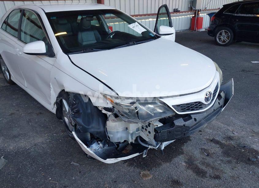 Photo 6 of 2014 Toyota Camry SE (VIN 4T1BF1FK9EU749719)