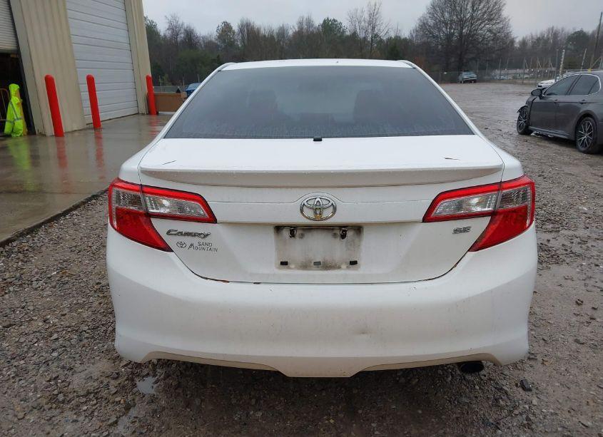Photo 17 of 2014 Toyota Camry SE (VIN 4T1BF1FK9EU755133)