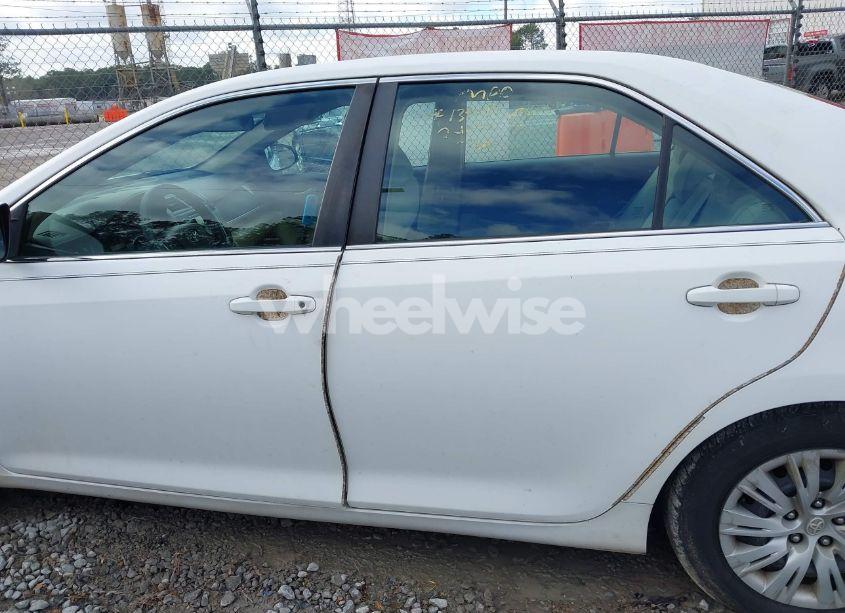 Photo 14 of 2014 Toyota Camry L (VIN 4T1BF1FK9EU763572)