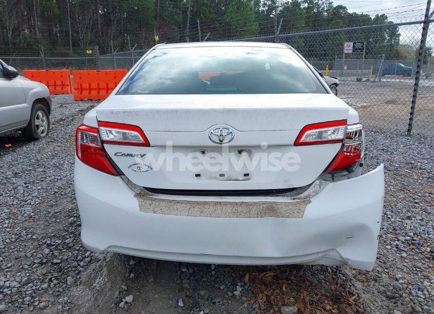Photo 16 of 2014 Toyota Camry L (VIN 4T1BF1FK9EU763572)