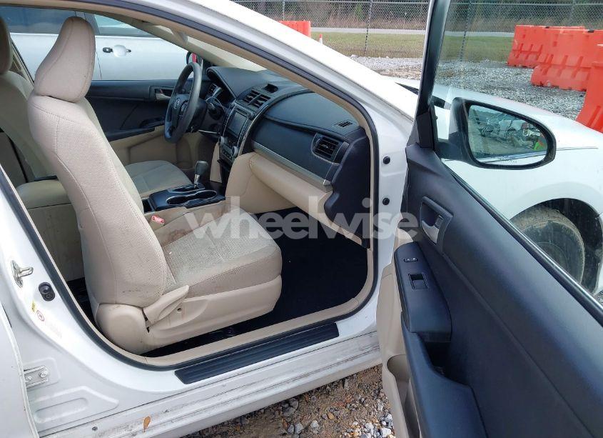 Photo 5 of 2014 Toyota Camry L (VIN 4T1BF1FK9EU763572)