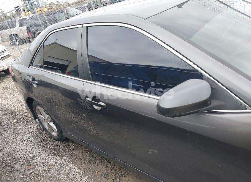 Photo 13 of 2014 Toyota Camry SE (VIN 4T1BF1FK9EU769002)