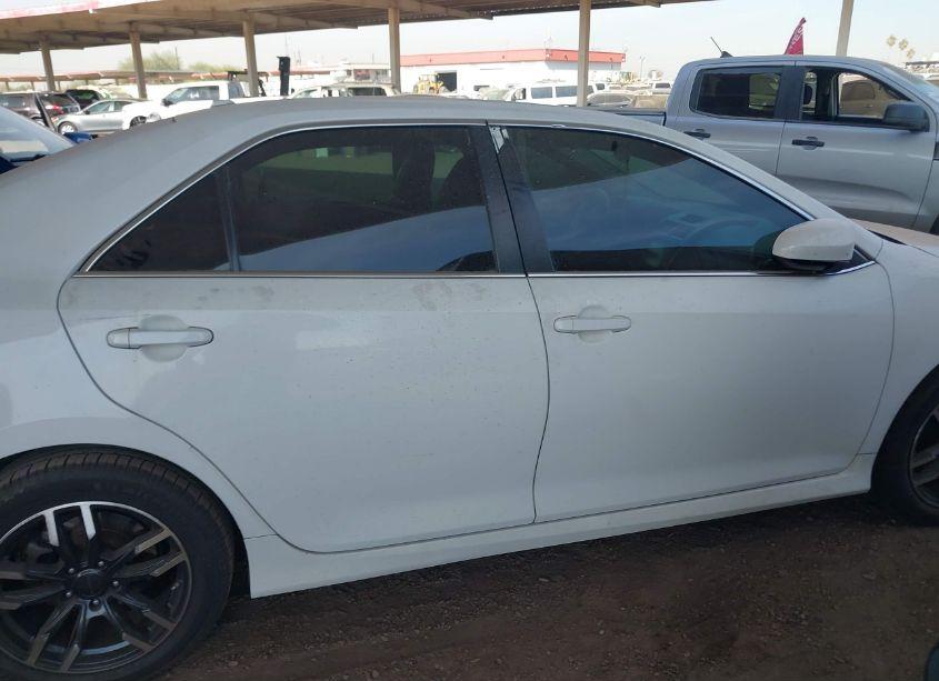 Photo 13 of 2014 Toyota Camry SE (VIN 4T1BF1FK9EU774071)