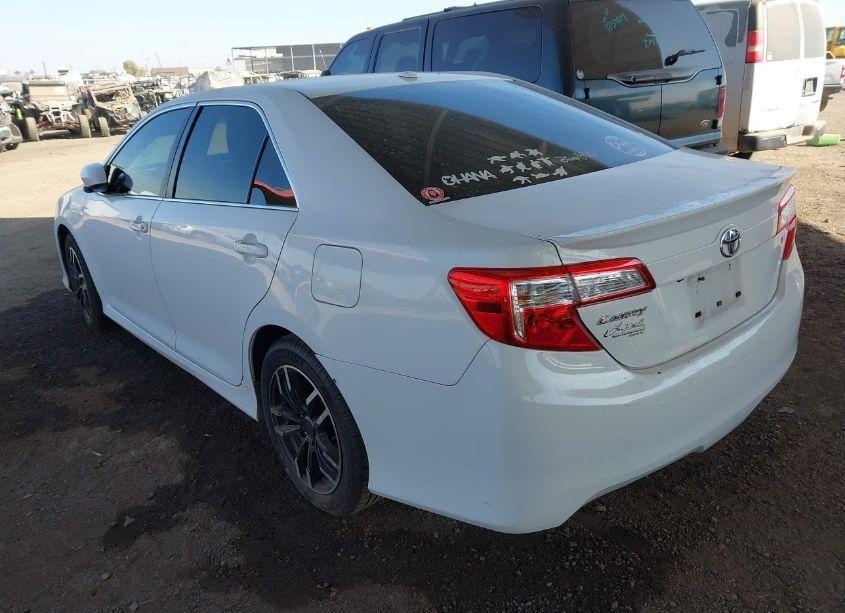 Photo 3 of 2014 Toyota Camry SE (VIN 4T1BF1FK9EU774071)