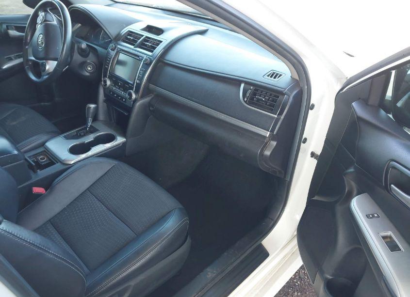 Photo 5 of 2014 Toyota Camry SE (VIN 4T1BF1FK9EU774071)